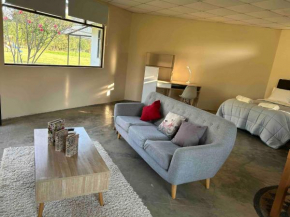 Room in Bungalow - Grandfathers Farm - Disfruta de la naturaleza en un lindo flat